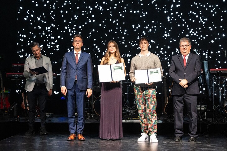 Pannonia_Karacsonyigala_arcok